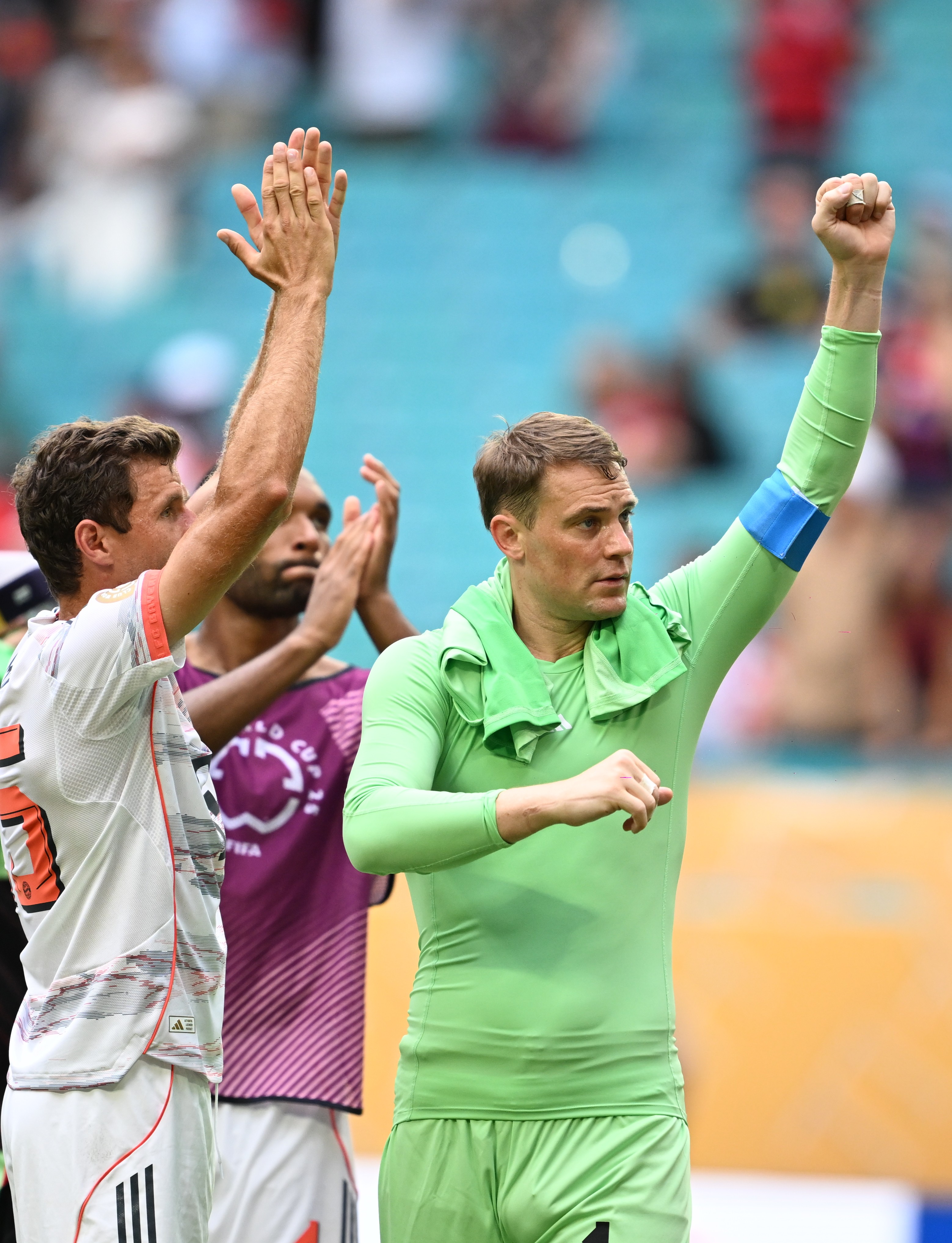 贝博-关于拜仁慕尼黑训练开放日，赛前单刀错失引欢呼，亚冠在即，年轻球员得到机会的信息-贝博